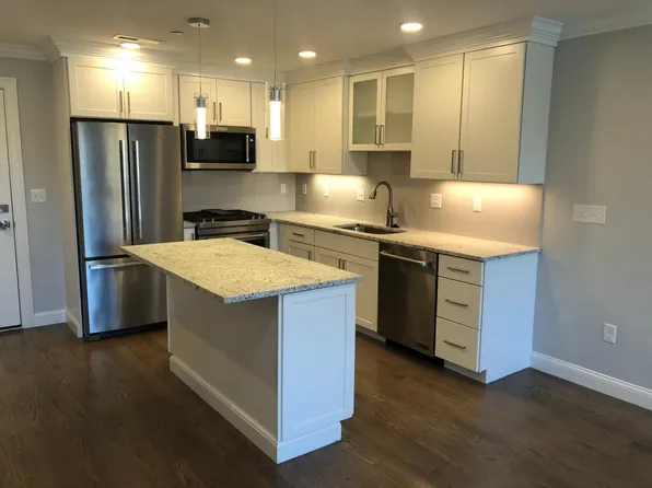 1400 Centre St #203, Boston, MA 02131