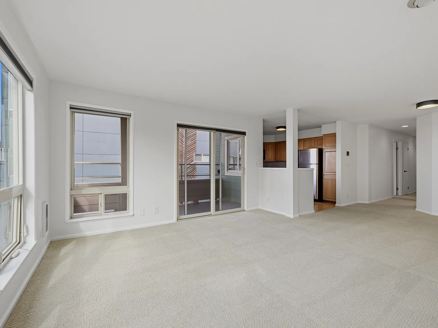 2 bed, 985 sqft, $2,995 — Photo 2