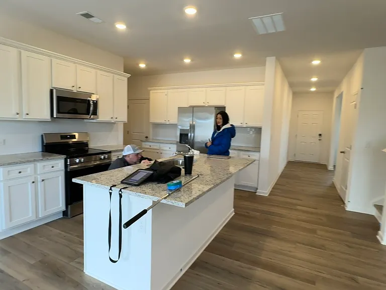 608 Blue Sky Cir — Photo 2