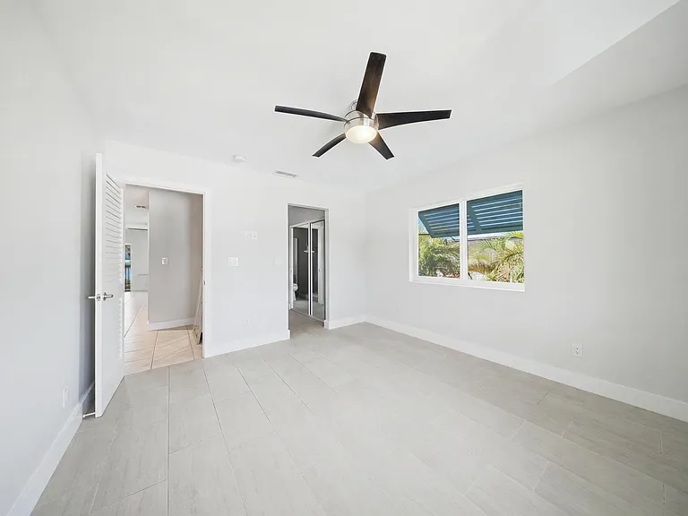 138 N Indies Dr #B — Photo 30