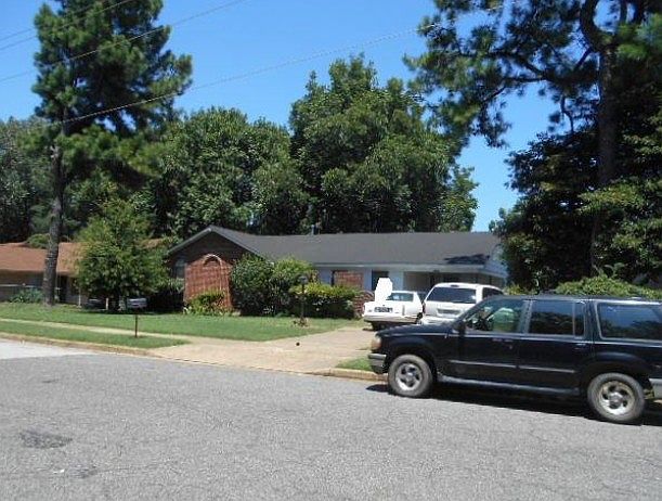 2nd image of 3364 E Oak Side Dr