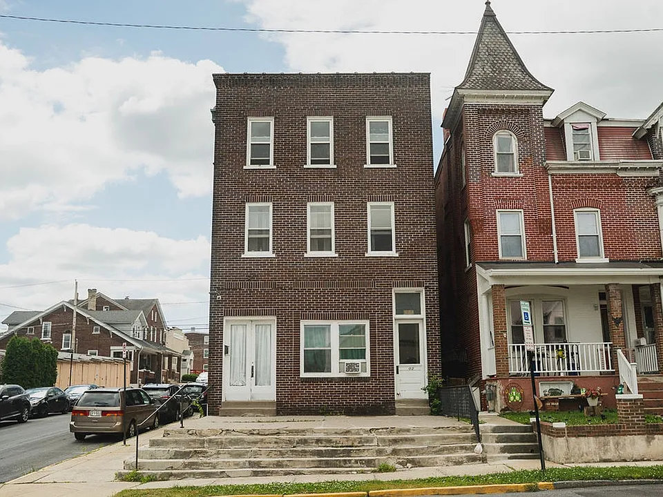 702 St. John Street