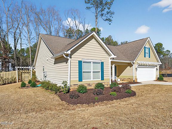 2nd image of 737 Springhill Dr