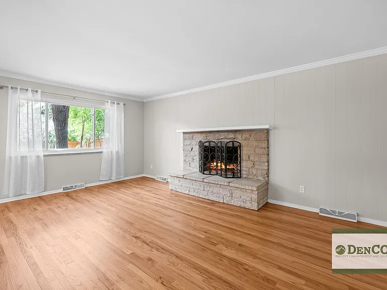 1659 S Kearney St — Photo 8