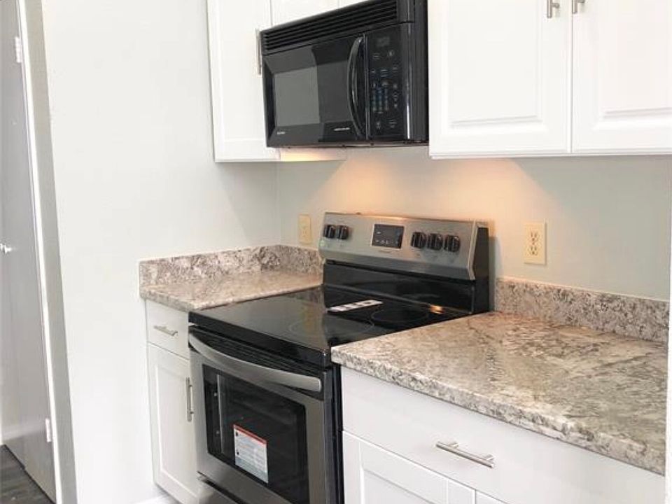 1st image of 14550 Fonmeadow Dr APT 1300
