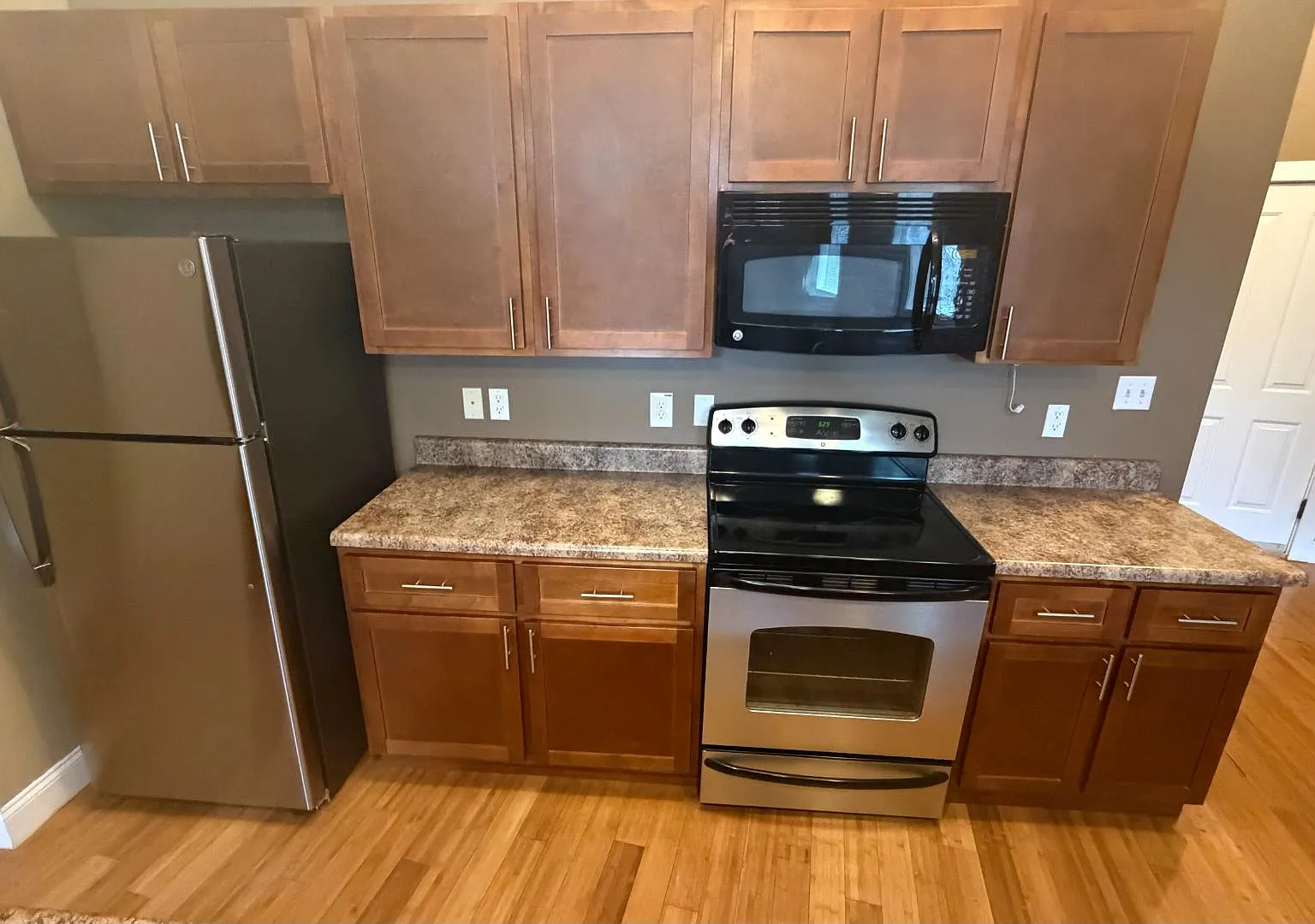 2900 Indiana Ave - 2900 Indiana Ave Unit 6 — Photo 4