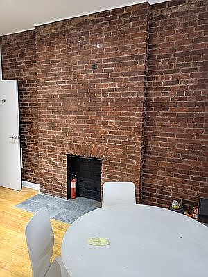 1st image of 833 Lexington Ave APT 4A