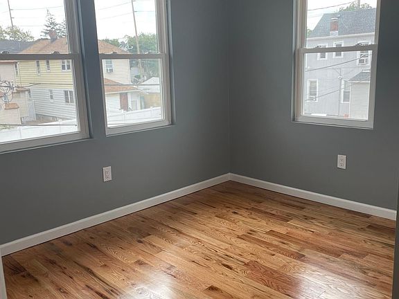 3rd image of 1 Thomas Ct Floor 2