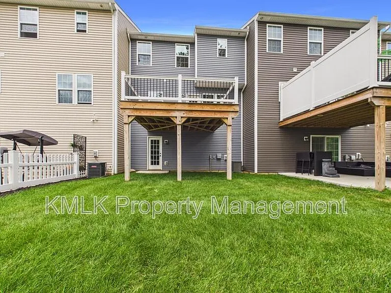 4037 N Steels Cir — Photo 60