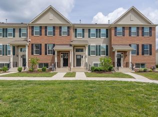 189 Lakeshore Dr, Oswego, IL
