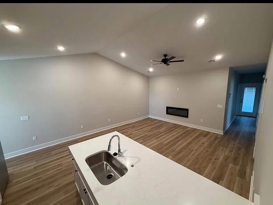 Unit Photo