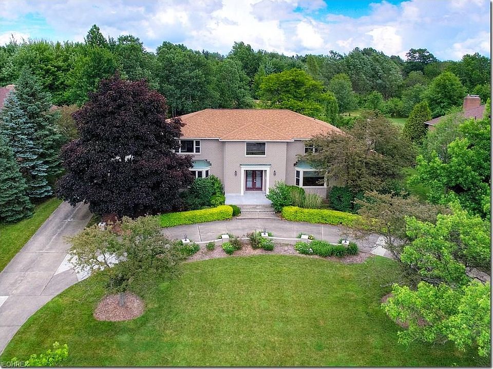 Welcome to 2449 Cedarwood Road, Pepper Pike, OH