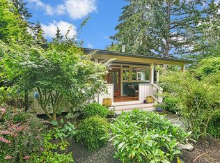 7573 NE Emerald Way, Bainbridge Island, WA 98110