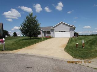 11947 Darin Ct, Millersburg, IN 46543