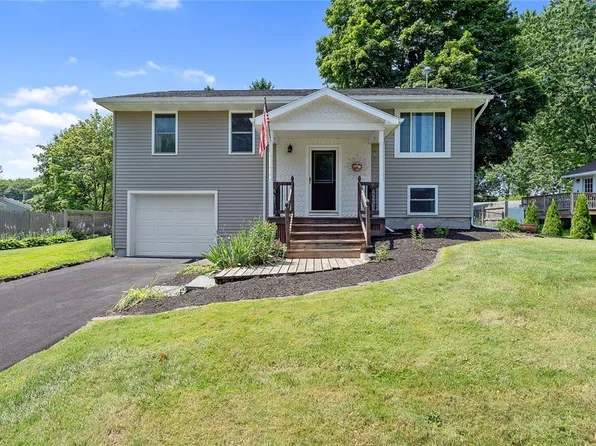 4212 Polaris Crse, Liverpool, NY 13090