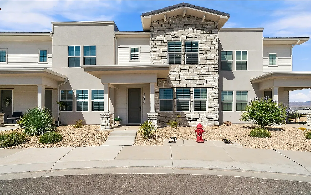 3 bed, 1817 sqft, $2,150 — Photo 1