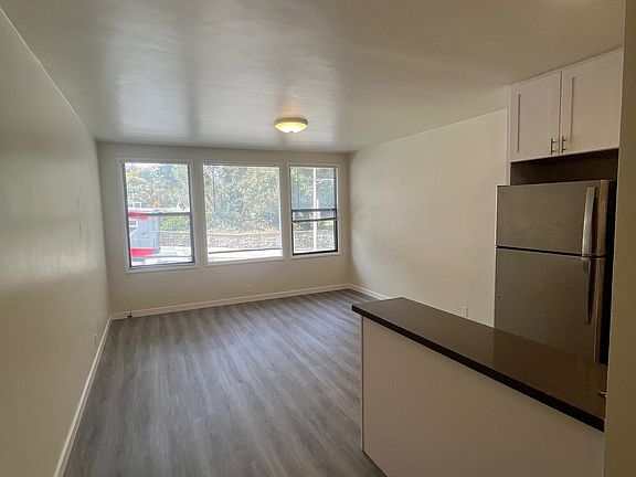 2nd image of 2875 Greenwich St APT 103