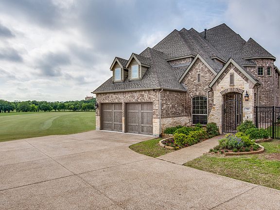 2nd image of 701 Evelake Ct