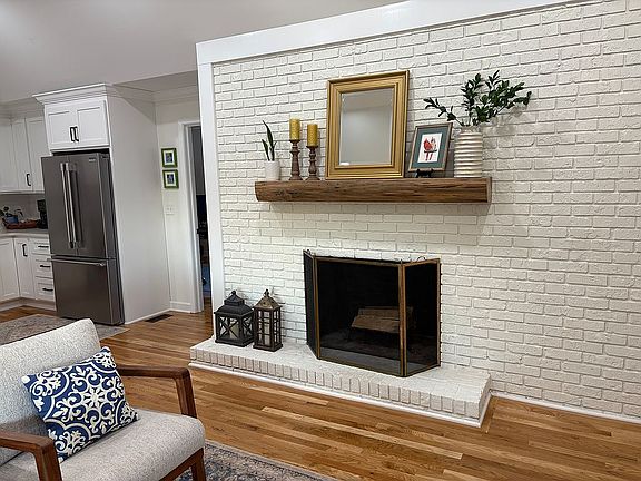 4th image of 28 Isbell Ln