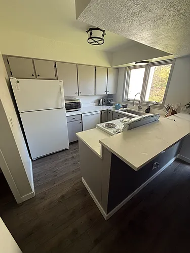 1175 Park Ave Photo 1
