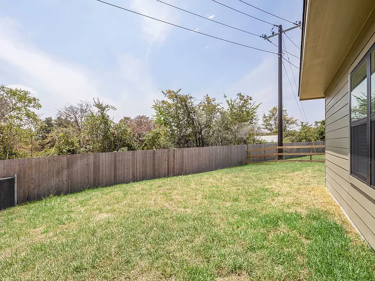 3001 Alpha Wolf Ct — Photo 31