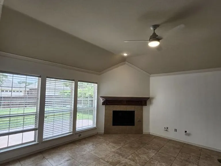 7812 Pleasant Hill Rd — Photo 3