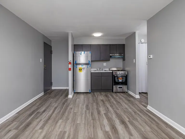 310 Knights Rd #B5 — Photo 3