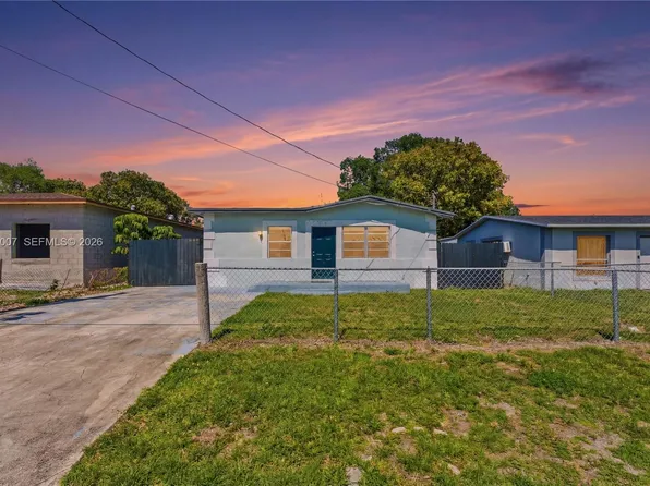 1017 NW 8th St, Hallandale, FL 33009