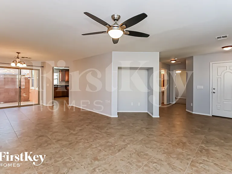 2764 E Megan St — Photo 2