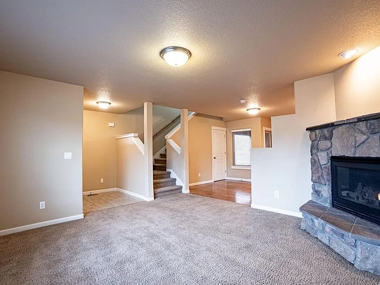 20487 Brentwood Ave — Photo 8