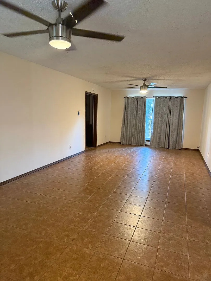 3 bedroom, 1 bathroom Home in Barling — Photo 3