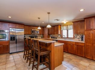 15 Kane Dr, Chicopee, MA 01013