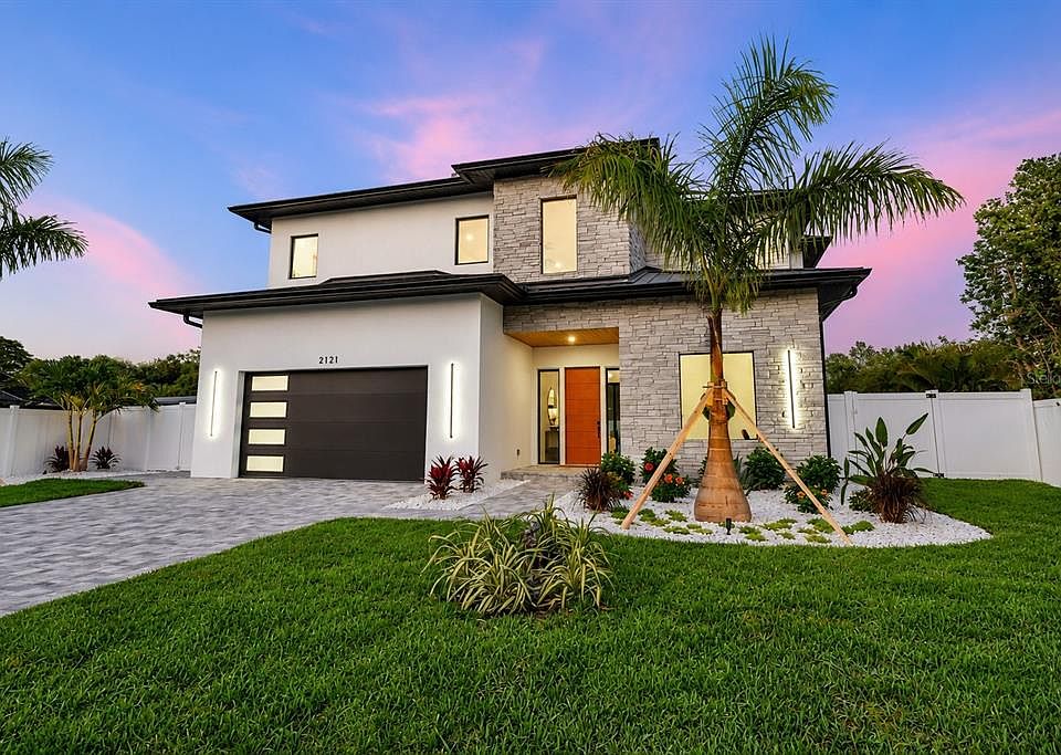 1st image of 2121 Clematis Ct