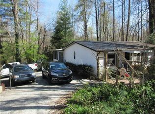 2 Heath Ln, Mills River, NC 28759