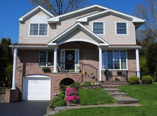 56 Gristmill Dr, Kings Park, NY 11754