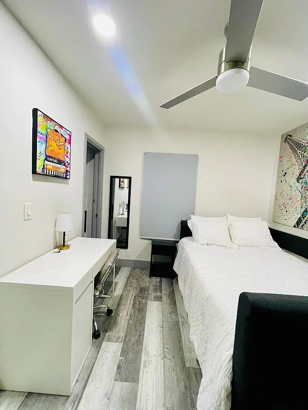 Modern All-Inclusive Private Studio | Prime East Boca — Photo 4
