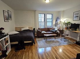 319 E 9th St, New York, NY