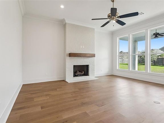 3rd image of 595 Night Heron Ln