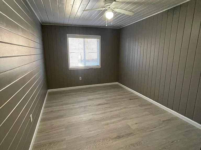 1535 N Fresno St — Photo 8