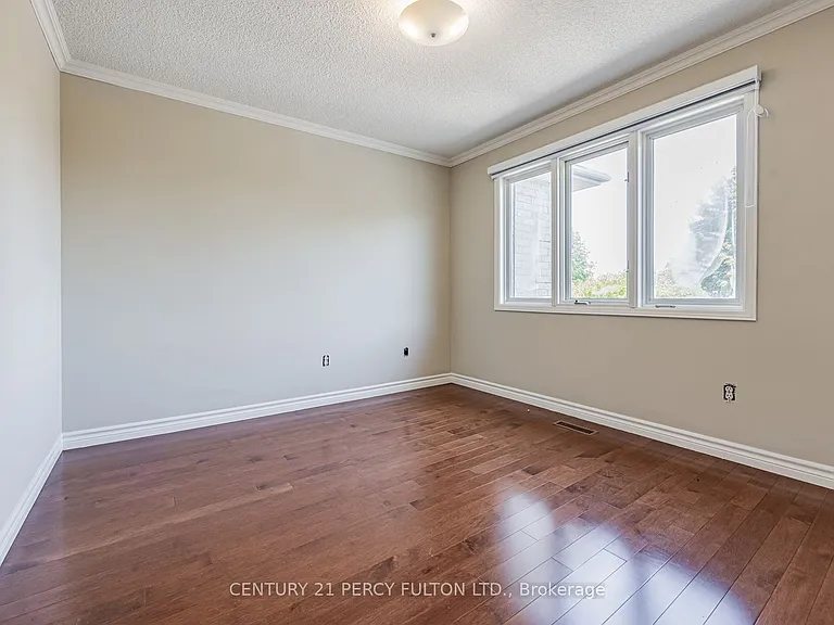 81 Ennisclare Pl — Photo 26