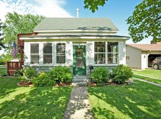 131 S Market St, Belle Plaine, MN 56011