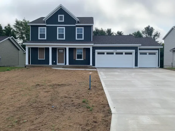 12754 Manchester Dr, Grand Haven, MI 49417