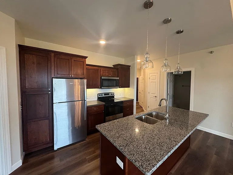 Red Earth Apartments- On Lake Butte Des Morts — Photo 31