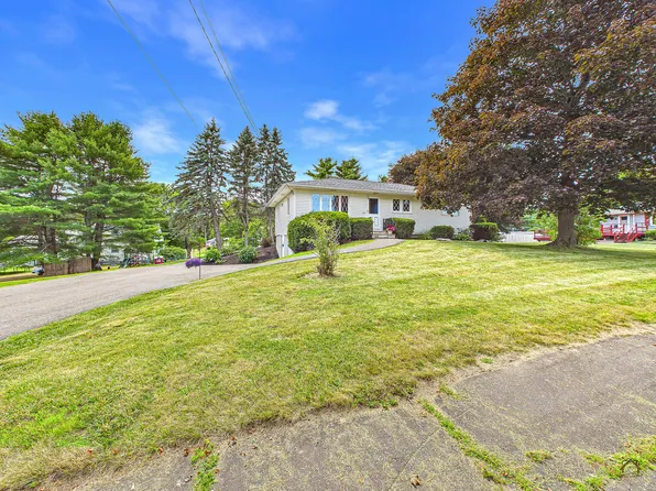 12 Marlboro Avenue, Augusta, ME 04330