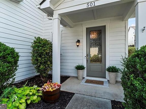 4th image of 501 Rokeby Dr
