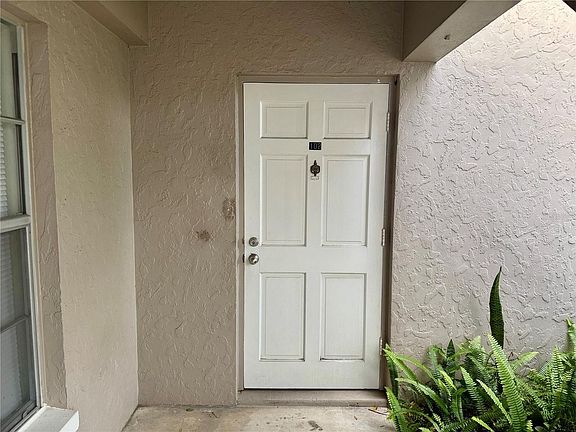 4th image of 165 Picardy Villa Cir APT 102