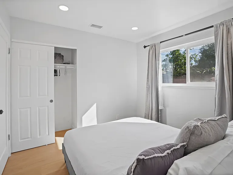 12610 Vandemere St — Photo 10