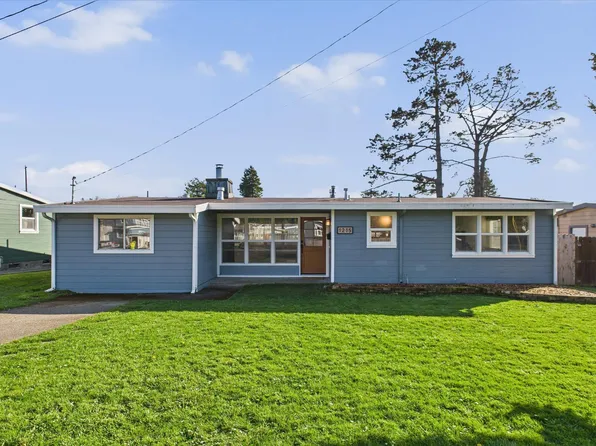 1215 Chester Ave, Arcata, CA 95521
