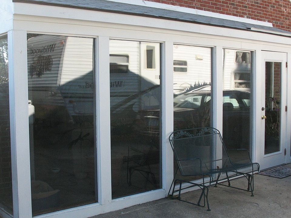 2nd image of 209 Tanbridge Rd