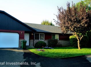 617 S 3rd St APT B, Selah, WA 98942